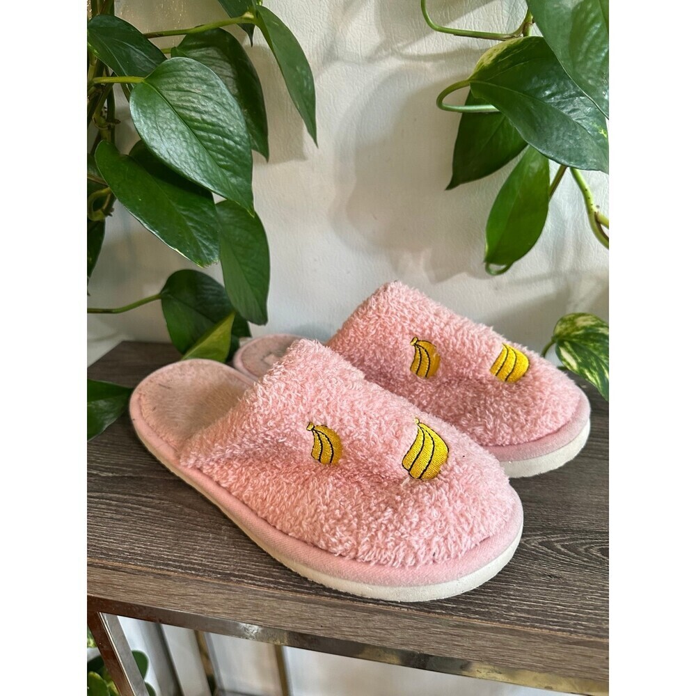 Women’s size 8 pink banana slippers